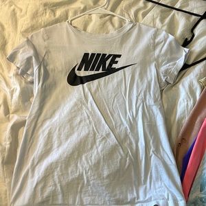 Womens Nike Tshirt